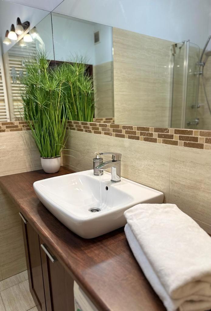 Apartament Przy Rynku Poznań Esterno foto